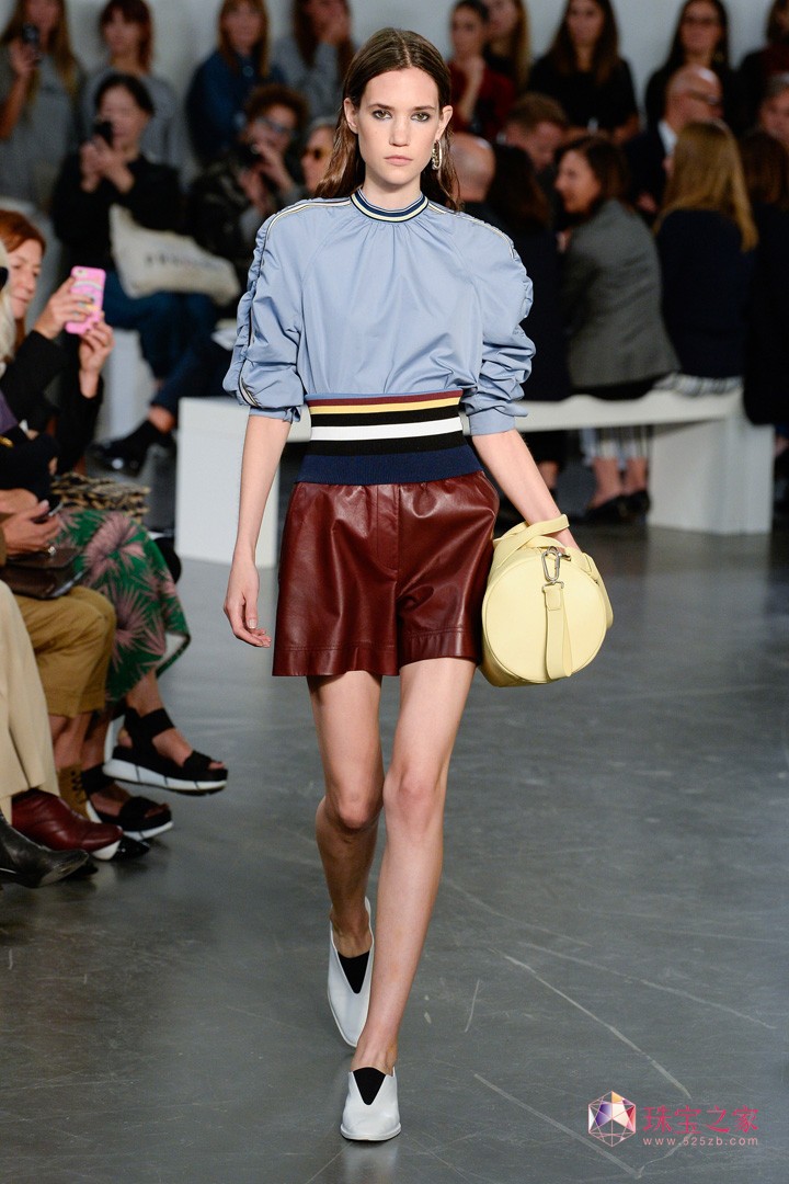別具青春感，Sportmax 2018春夏系列時裝秀