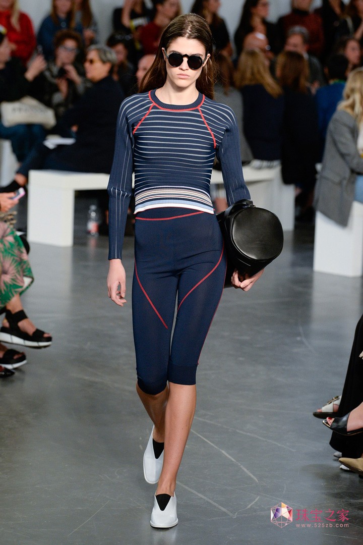 別具青春感，Sportmax 2018春夏系列時裝秀
