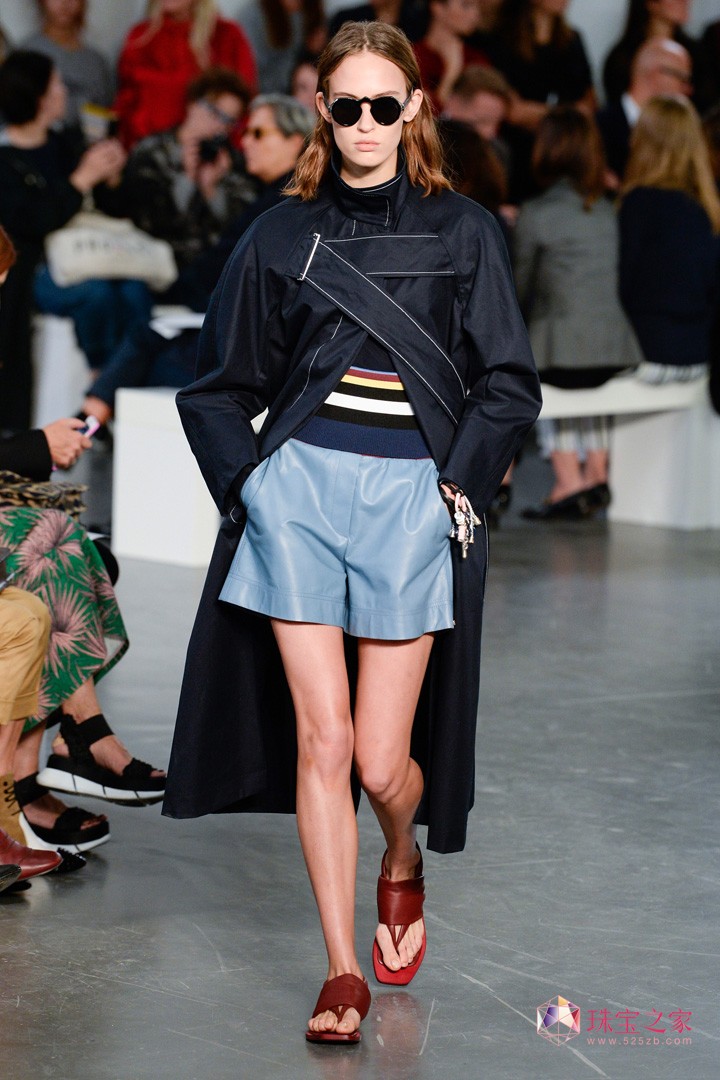 別具青春感，Sportmax 2018春夏系列時裝秀