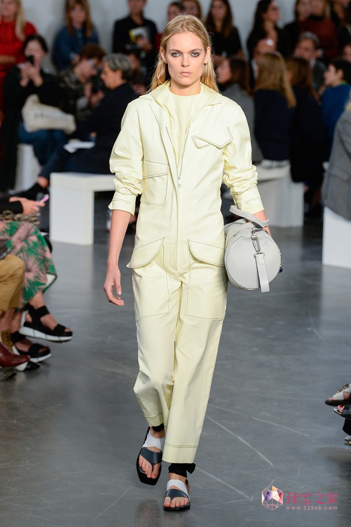 別具青春感，Sportmax 2018春夏系列時裝秀