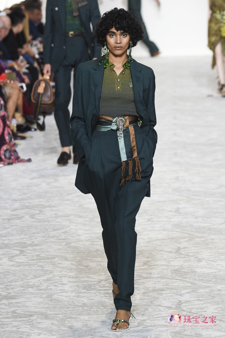 L L Etro  rb F 