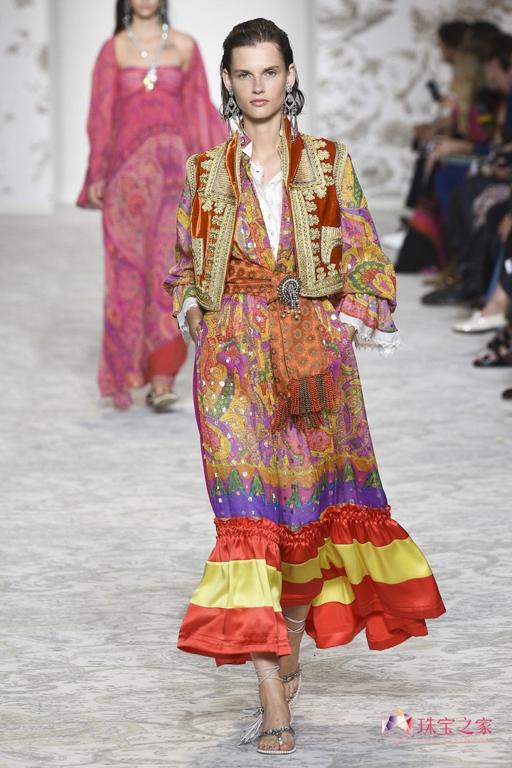 L L Etro  rb F 