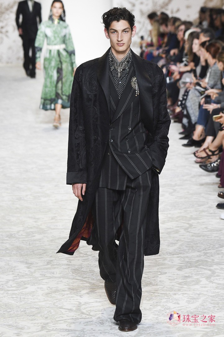 L L Etro  rb F 