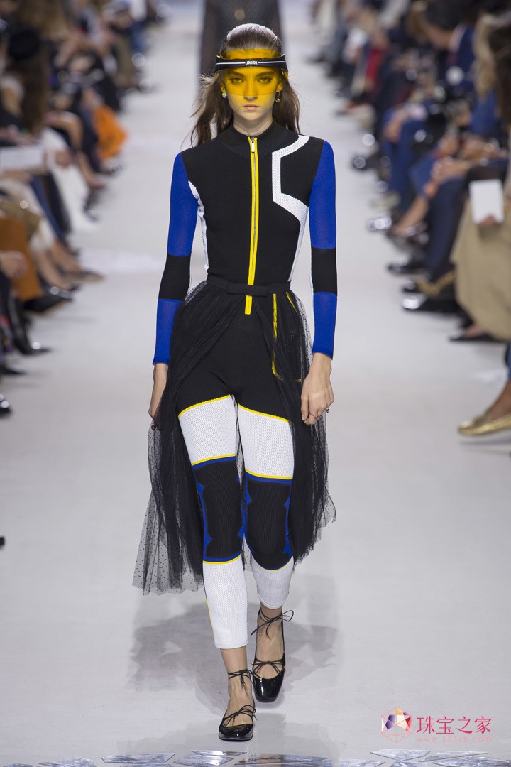 多彩多姿，Christian Dior 2018春夏系列時裝秀