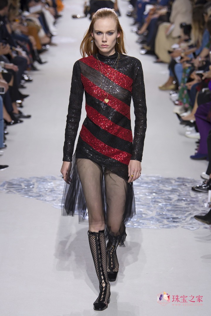 多彩多姿，Christian Dior 2018春夏系列時裝秀