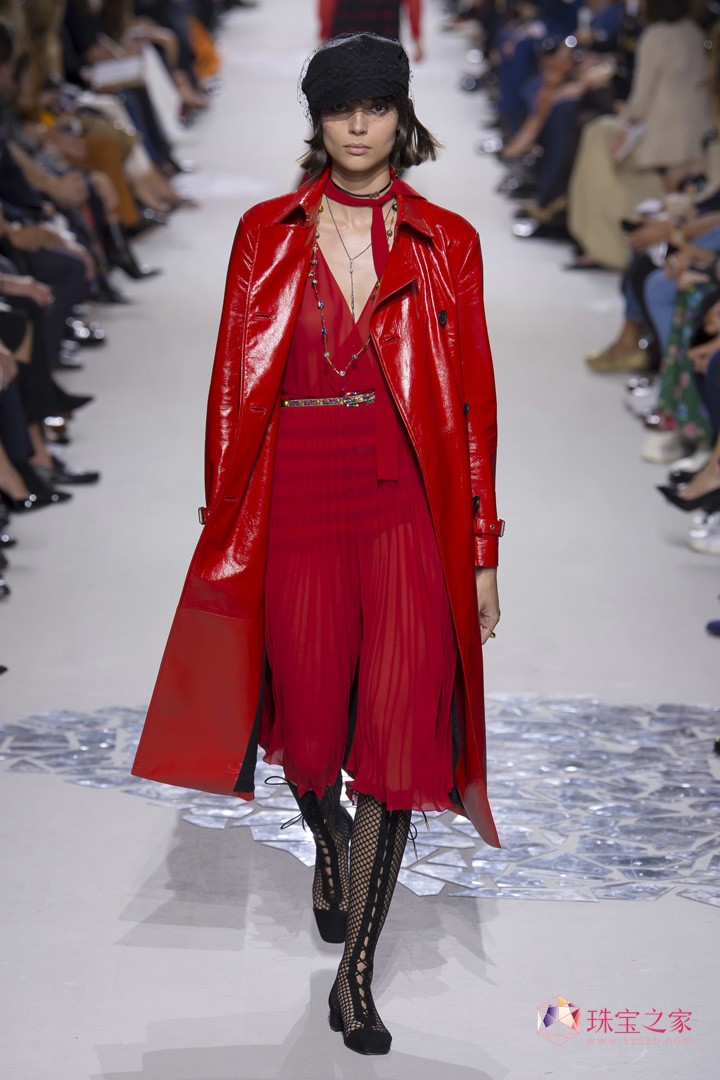 多彩多姿，Christian Dior 2018春夏系列時裝秀