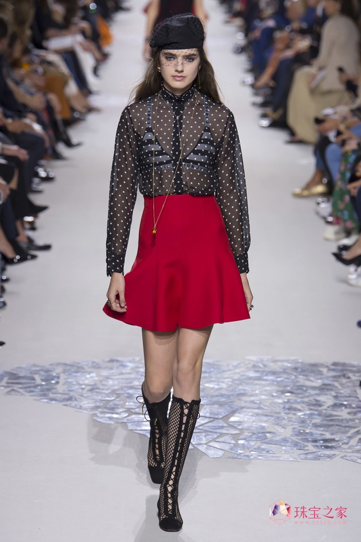 多彩多姿，Christian Dior 2018春夏系列時裝秀