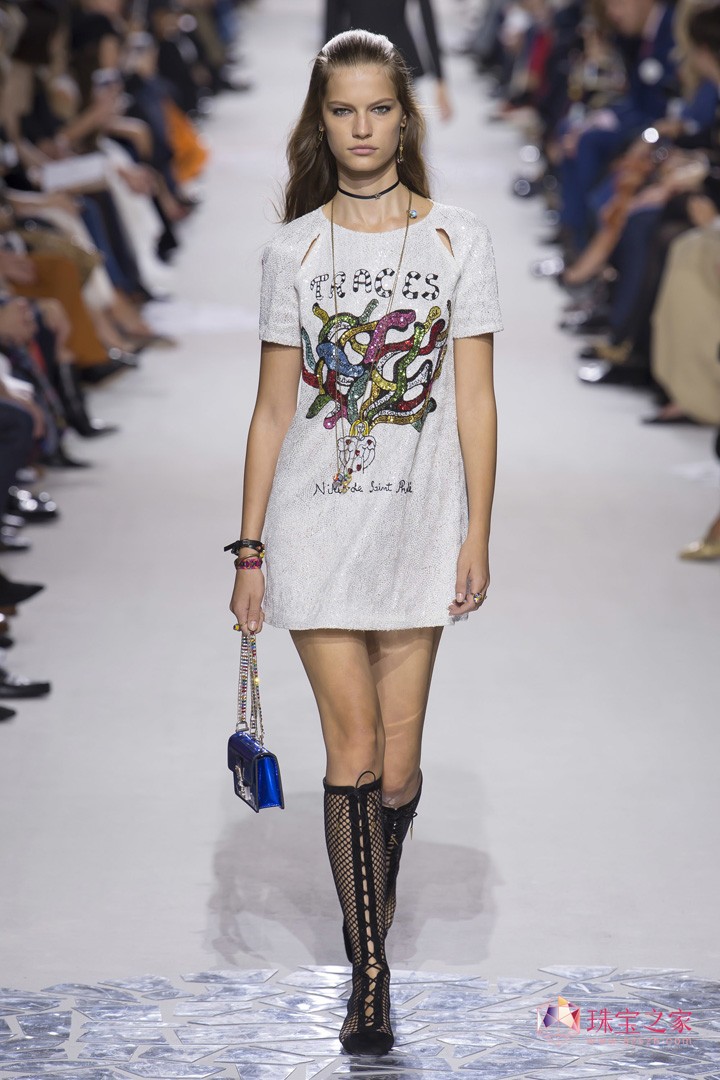 多彩多姿，Christian Dior 2018春夏系列時裝秀