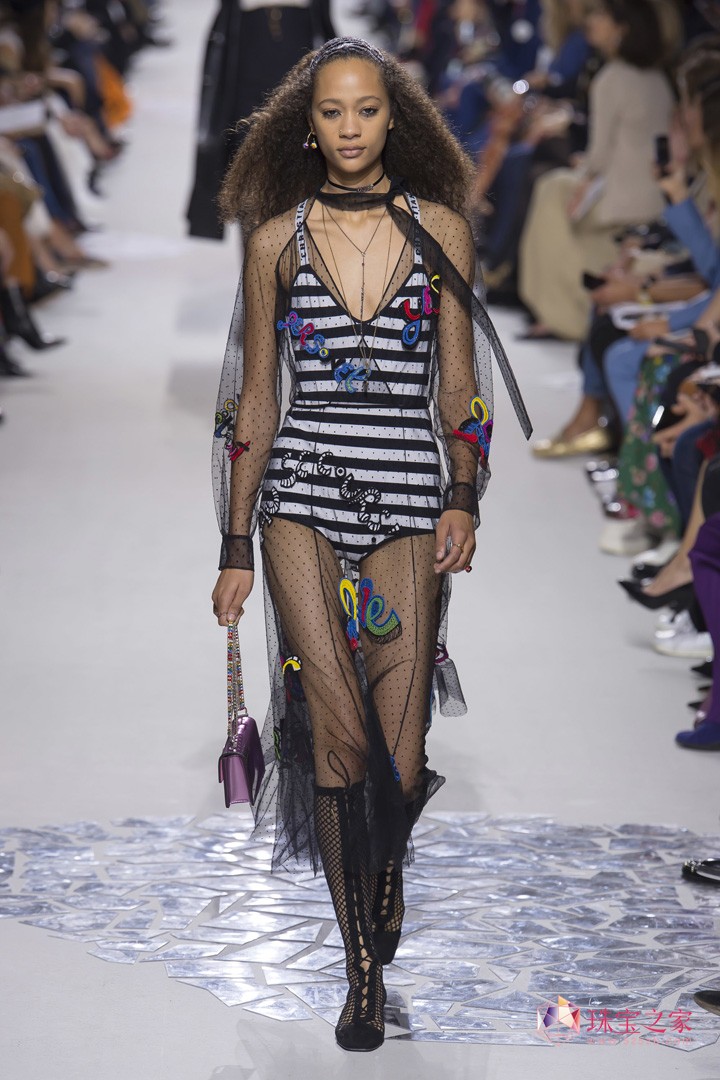 多彩多姿，Christian Dior 2018春夏系列時裝秀