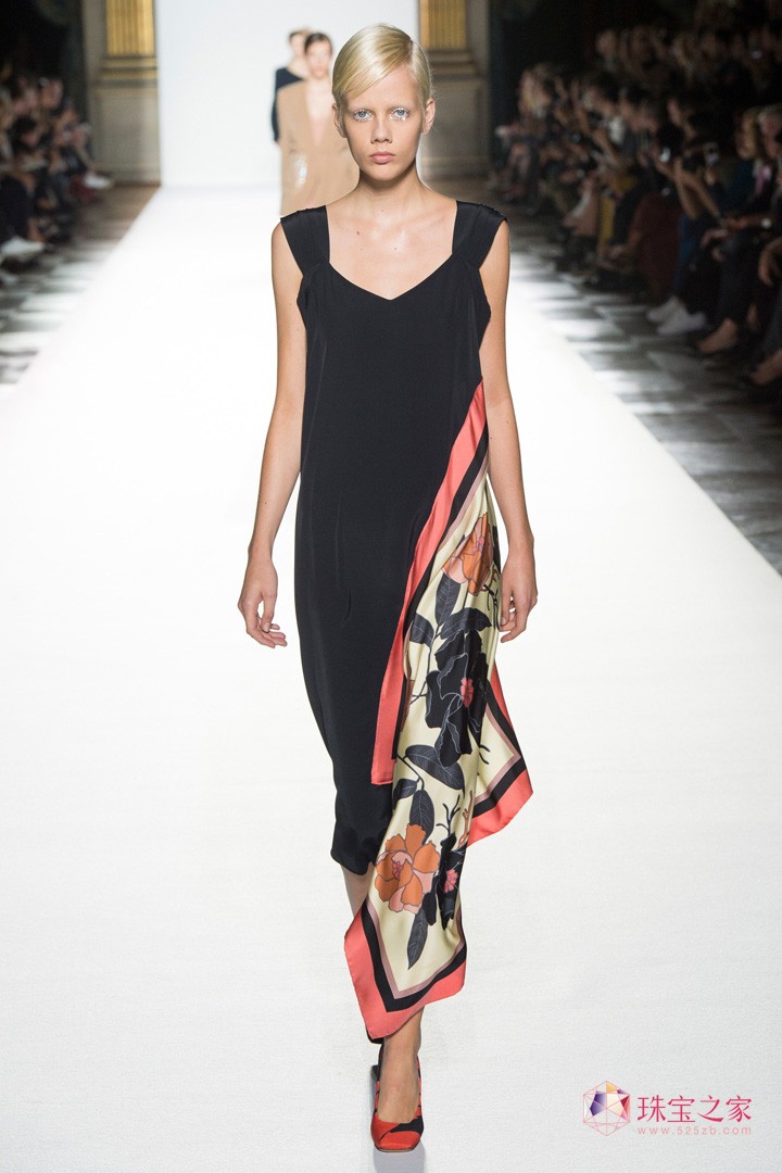 rֲʧˇgϢDries Van Noten 2018ϵЕrb