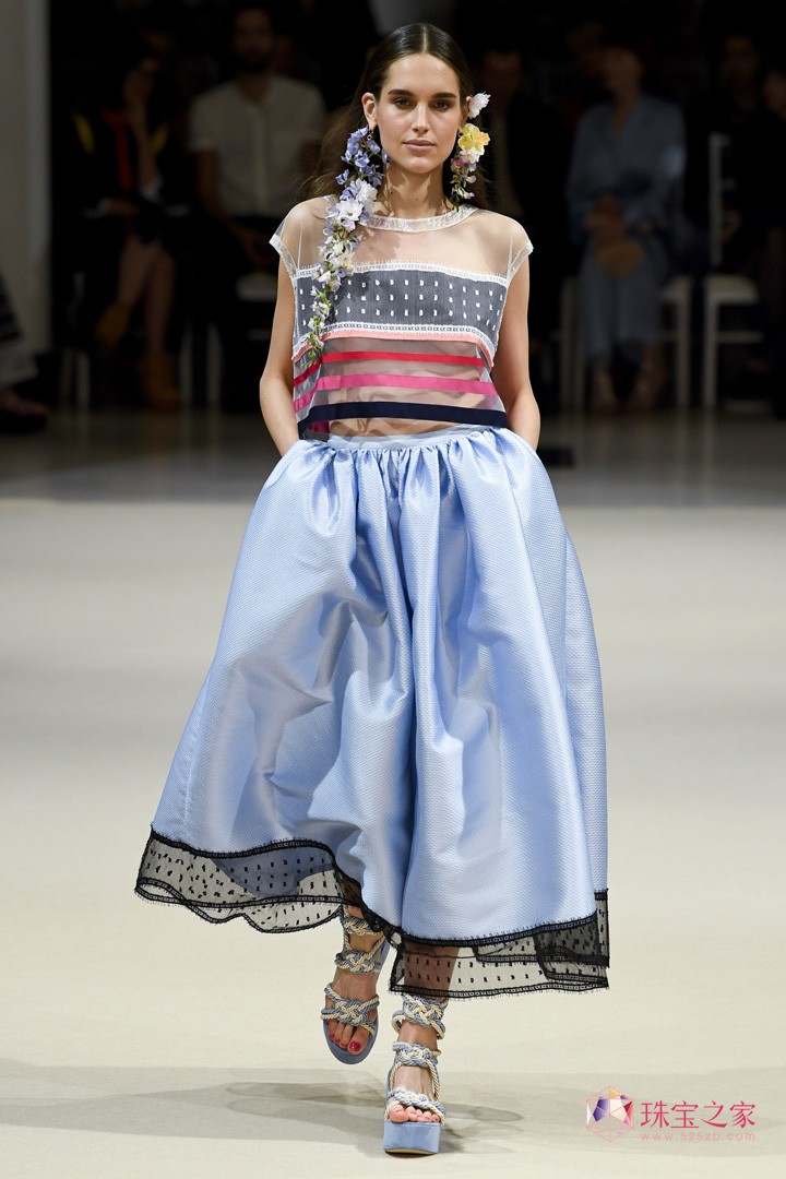 ֮߶ƷAlexis Mabille 2018ĕrb