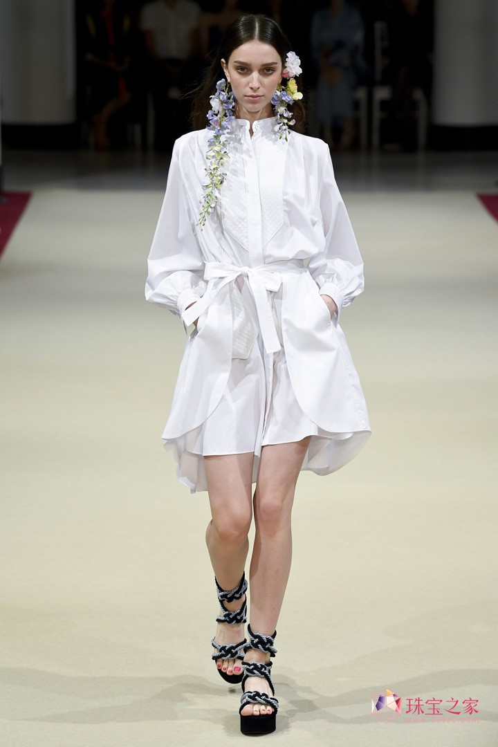 ֮߶ƷAlexis Mabille 2018ĕrb