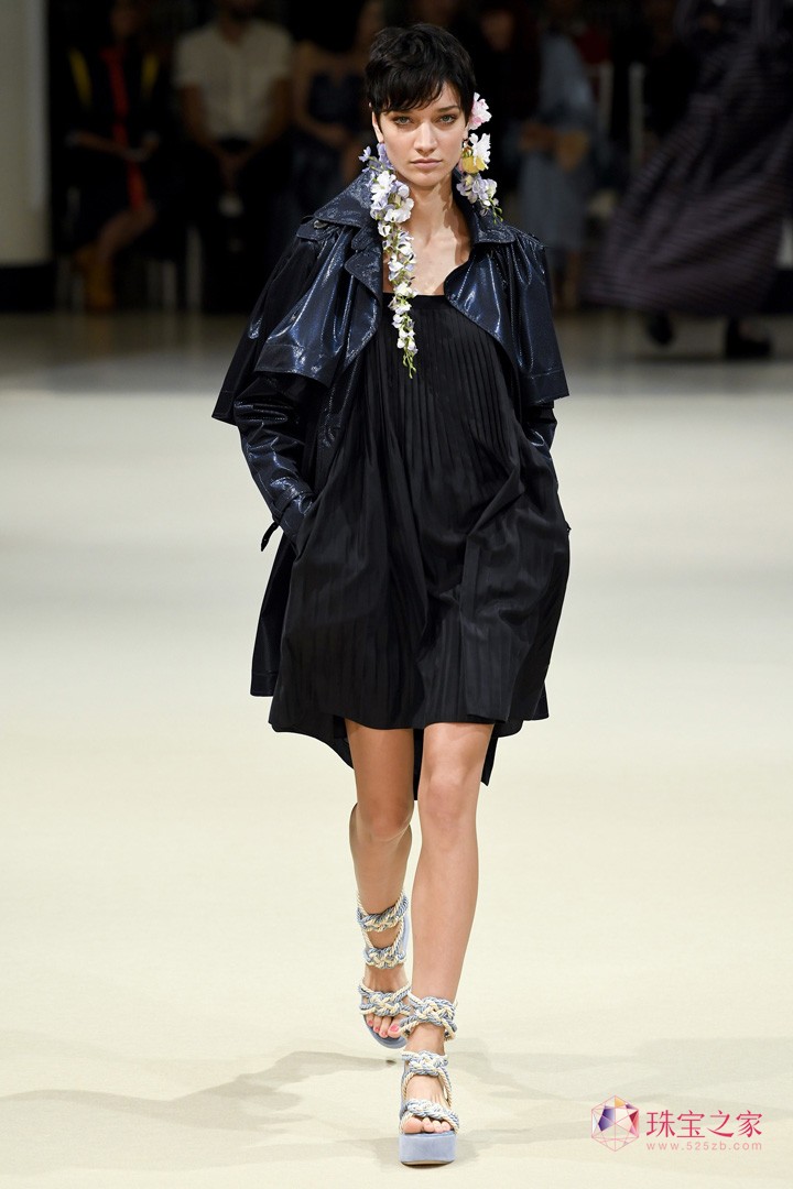 ֮߶ƷAlexis Mabille 2018ĕrb