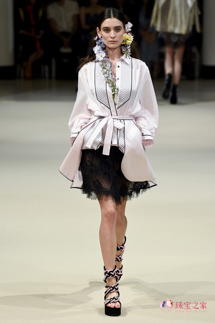 ֮߶ƷAlexis Mabille 2018ĕrb