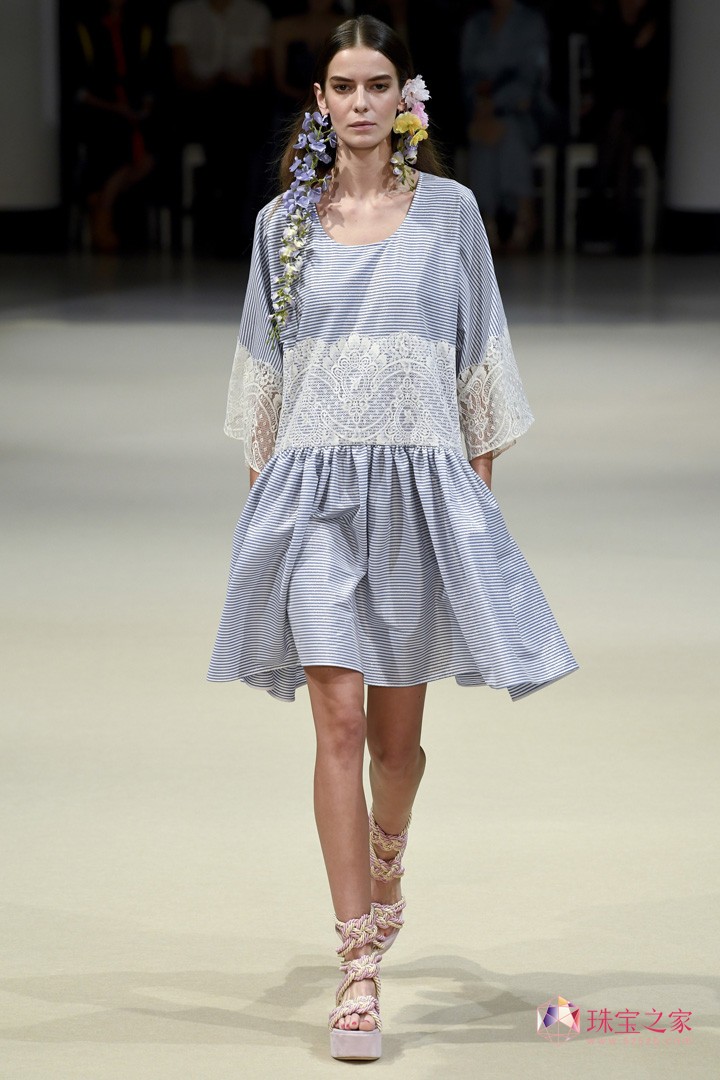 ֮߶ƷAlexis Mabille 2018ĕrb