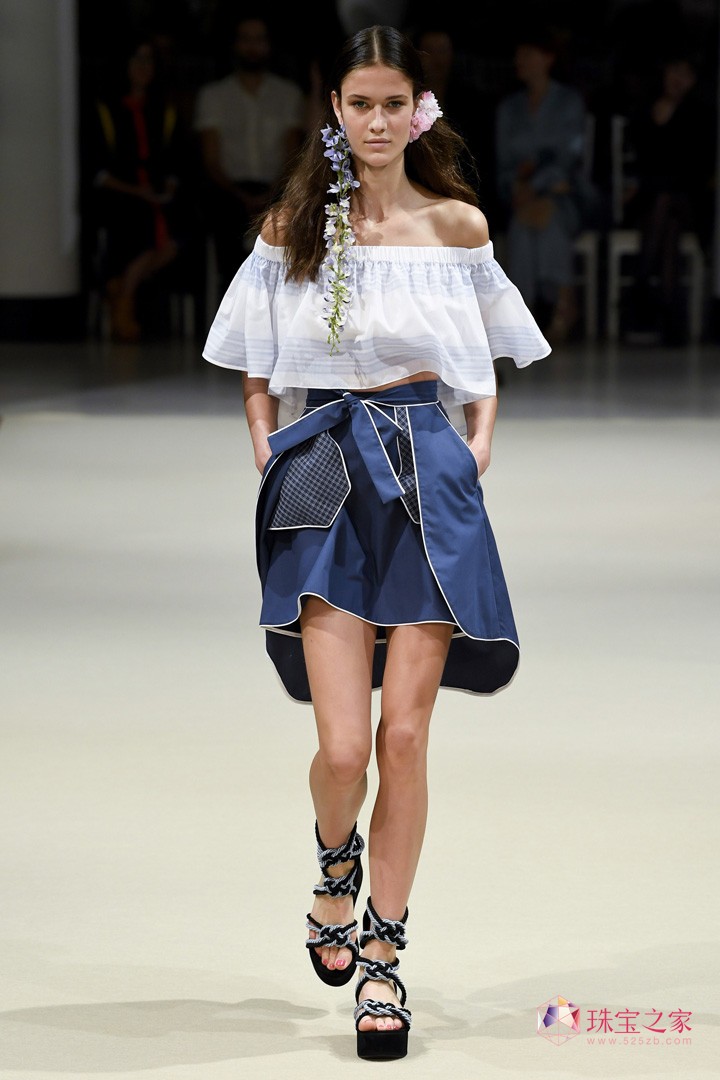 ֮߶ƷAlexis Mabille 2018ĕrb