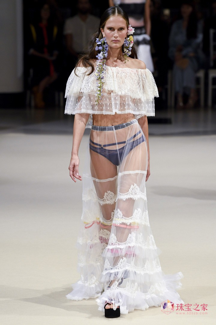 ֮߶ƷAlexis Mabille 2018ĕrb
