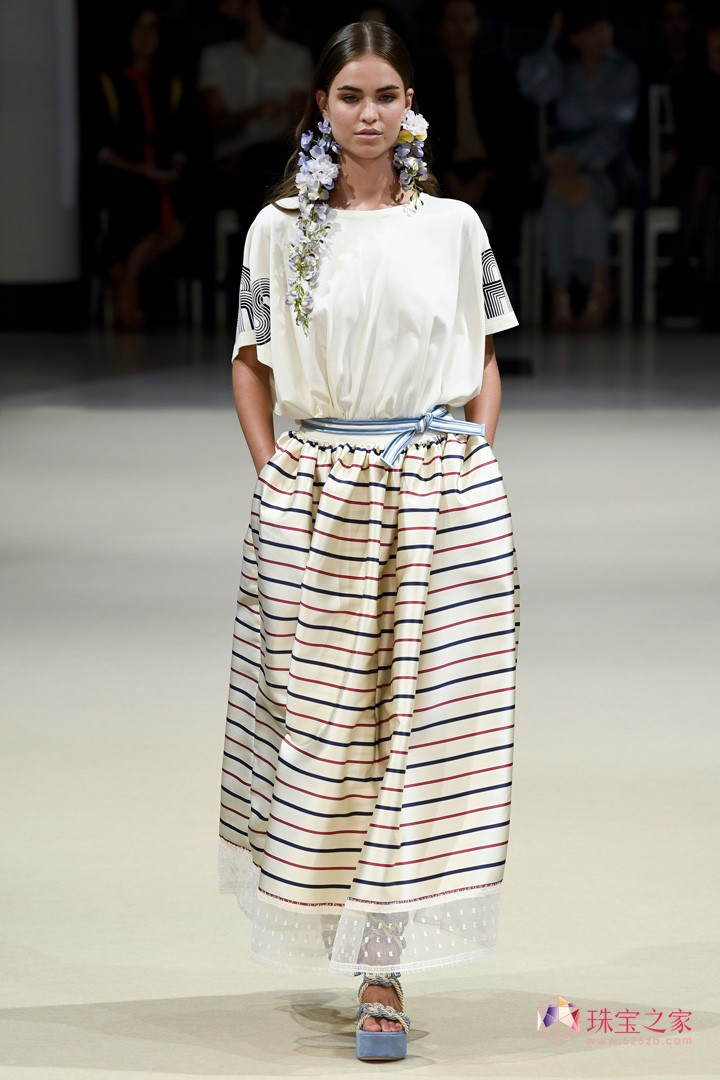 ֮߶ƷAlexis Mabille 2018ĕrb