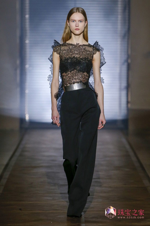 Givenchy 2018春夏系列高定時裝秀